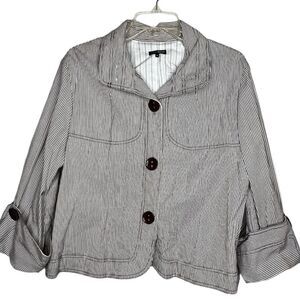 600 West Jacket‎